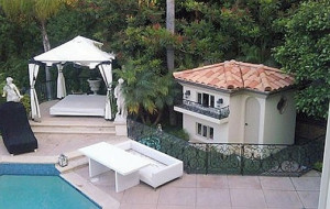 Modelos-de-casinhas-para-cachorros-super-criativos-21